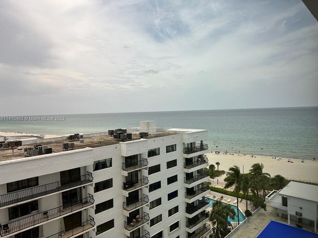 APT-811 - 5401 Collins Ave, Condo with 2 bedrooms, 2 bathrooms and null parking in Miami Beach FL | Image 40
