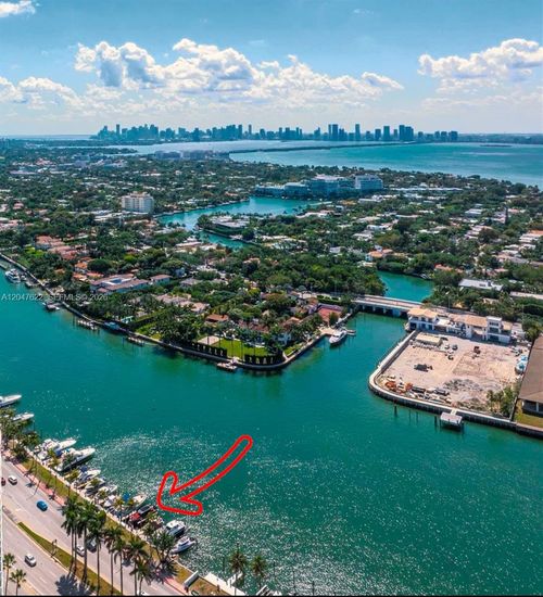 5005 Collins Ave, MIAMI BEACH, FL, 33140-2753 | Card Image