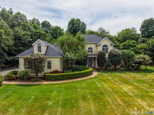 122 Lower Rd, Guilford, CT, 06437-3305 | Card Image