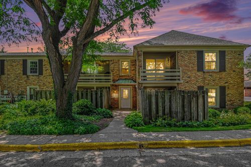 30-2421 Abbington Dr, Grand Rapids, MI, 49506-5401 | Card Image