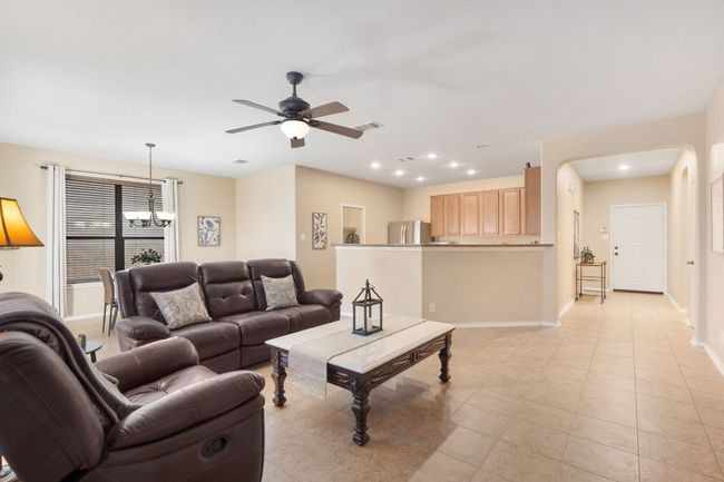 366 Matthews, House other with 3 bedrooms, 2 bathrooms and 4 parking in Kyle TX | Image 7