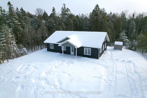 581 Pike Bay Rd, Northern Bruce Peninsula, ON, N0H2T0 | Card Image