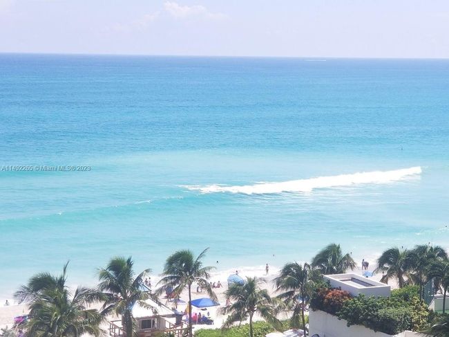 212 - 1541 S Ocean Blvd, Condo with 2 bedrooms, 2 bathrooms and null parking in Lauderdale By The Sea FL | Image 1