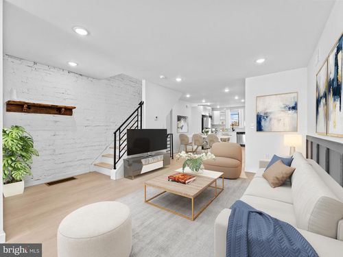 6930 Dicks Ave, PHILADELPHIA, PA, 19142-2517 | Card Image