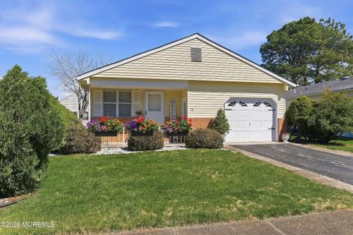 14 Woodstock Dr, Toms River, NJ, 08757-6525 | Card Image