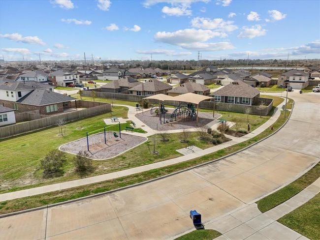 8117 Ocean Jasper Ln, House other with 4 bedrooms, 2 bathrooms and 2 parking in Texas City TX | Image 6