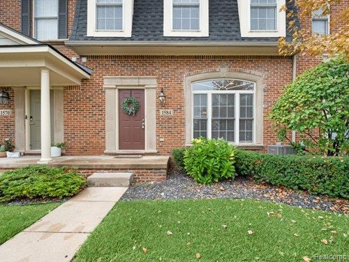 33-1584 Commodore Cir, Canton, MI, 48187-6626 | Card Image