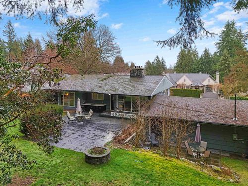 385 Stevens Dr, West Vancouver, BC, V7S1C7 | Card Image