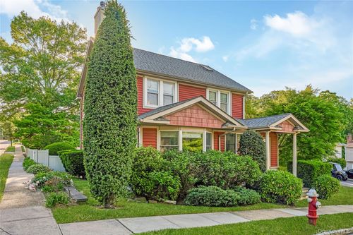 134 Singworth St, Oyster Bay, NY, 11771-3728 | Card Image