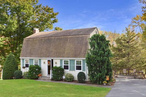 52 Chestnut Ln, East Berlin, CT, 06023-1100 | Card Image