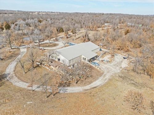 22599 Fall Leaf Rd, Linwood, KS, 66052-4133 | Card Image