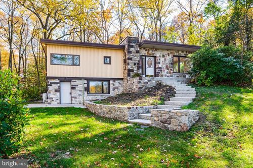 3211 Pricetown Rd, FLEETWOOD, PA, 19522-8724 | Card Image