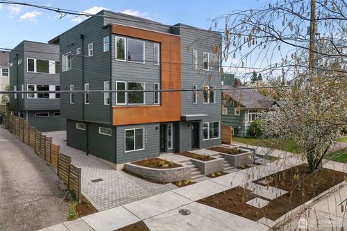 2220 B Nw 62nd St, Seattle, WA, 98107 | Card Image