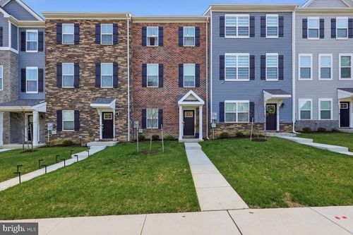 10316 Serenade Ct, CLINTON, MD, 20735-5882 | Card Image
