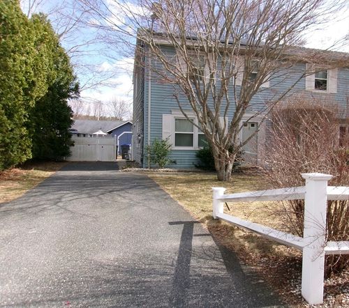 117 Saint Andre Dr, Uxbridge, MA, 01569 | Card Image