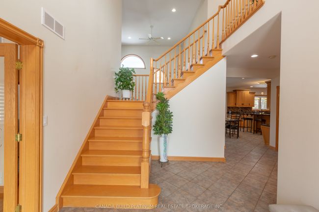 150 Seymour Cres, House other with 7 bedrooms, 4 bathrooms and 4 parking in Windsor ON | Image 4
