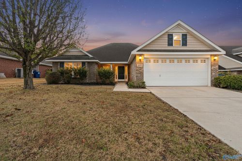 2511 Slate Dr Sw, Huntsville, AL, 35803-3416 | Card Image