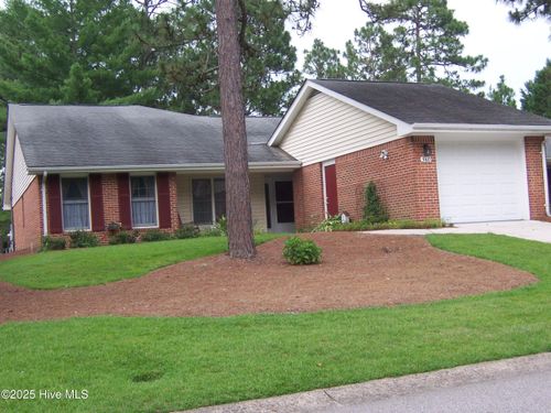 560 Pinehurst Trace Dr, Pinehurst, NC, 28374-8124 | Card Image