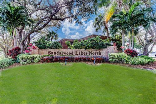 196 Charter Way, West Palm Beach, FL, 33407-6635 | Card Image