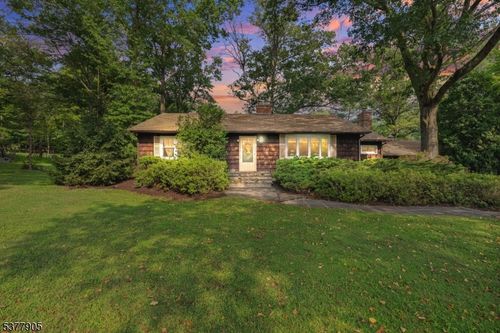 1011 Brown Rd, Bridgewater, NJ, 08807-1274 | Card Image