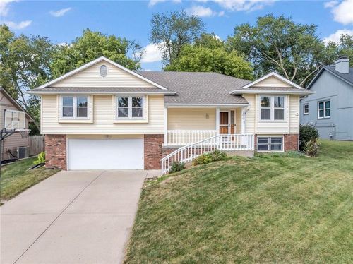 100 Ne 111th St, Kansas City, MO, 64155-3602 | Card Image