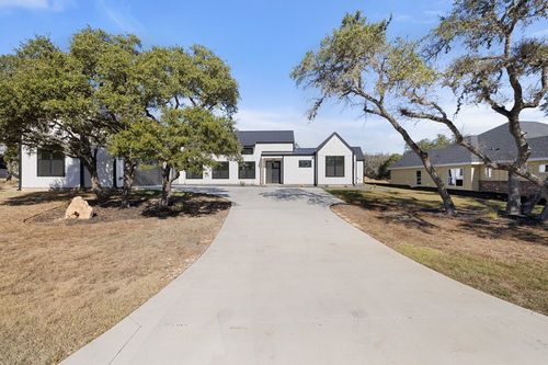 43 War Bonnet, Wimberley, TX, 78676-2147 | Card Image