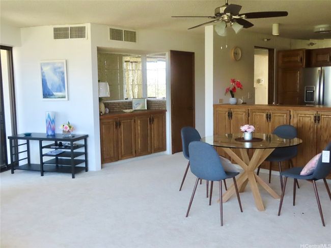Living/Dining area | Image 10