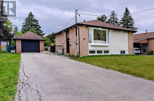 8 Lawrence Cres, Brampton, ON, L6W2P3 | Card Image