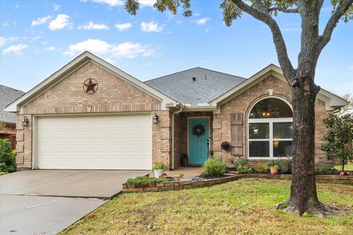 4418 Shady Elm Dr, Mansfield, TX, 76063-5588 | Card Image