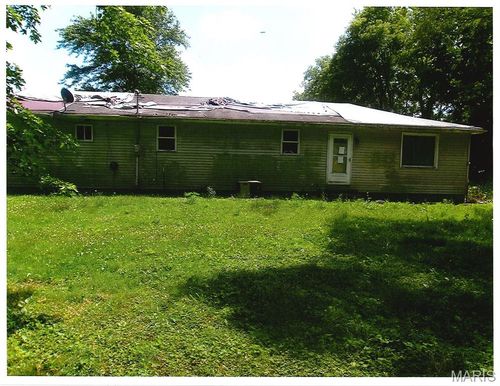716 Pleasant St, Palmer, IL, 62556-7084 | Card Image