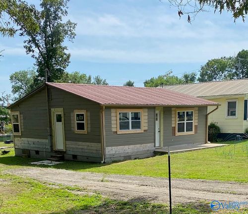 408 Ponroy St, Scottsboro, AL, 35768-3926 | Card Image
