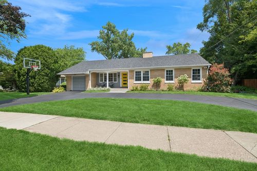 2017 Bosworth Ln, Northfield, IL, 60093-3214 | Card Image