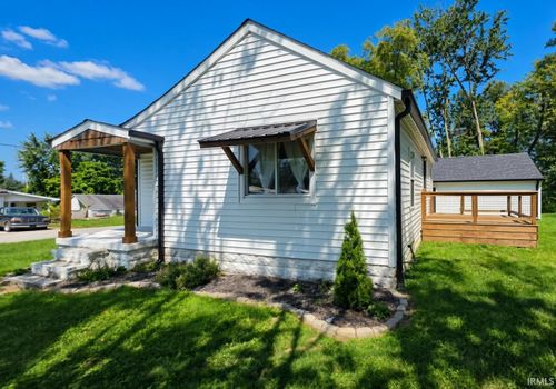 7661 E Scott Street, Dugger, IN, 47848-8018 | Card Image