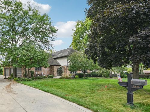 11535 57th Ave N, Plymouth, MN, 55442-1539 | Card Image