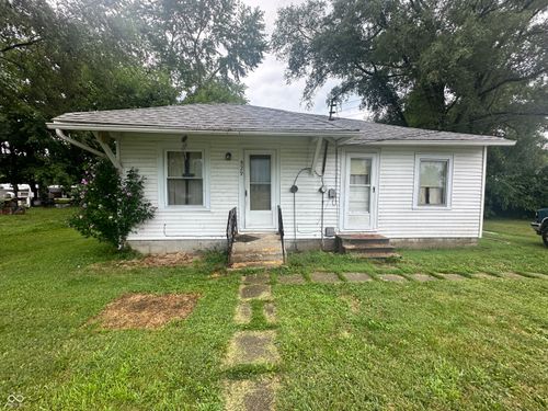 529 Eastern Ave, Shelbyville, IN, 46176-1767 | Card Image