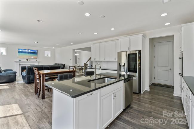 Open Floor Plan | Image 16