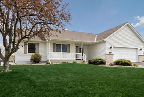 2409 Burl Oak Curv, Hudson, WI, 54016-9136 | Card Image