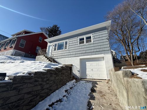 132 Hillside Ave, New Haven, CT, 06512-1923 | Card Image