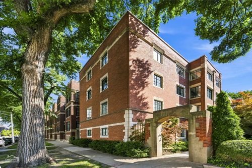 4w-5529 S University Ave, Chicago, IL, 60637-1534 | Card Image