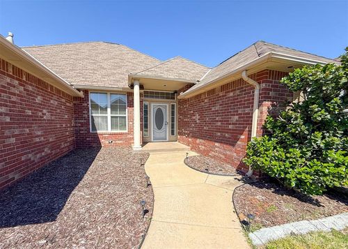 16517 Tonka Trl, Edmond, OK, 73012-7060 | Card Image