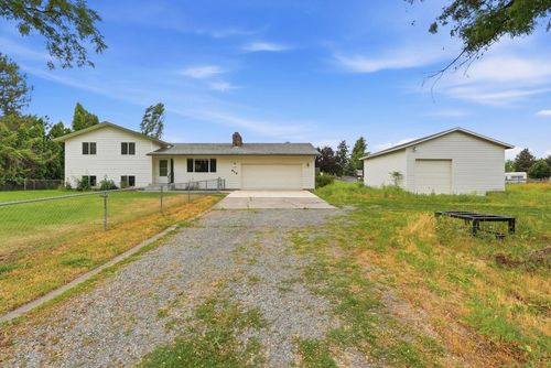 414 S Henry Rd, Greenacres, WA, 99016-9617 | Card Image
