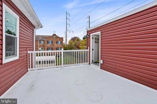 819 11th Ave, PROSPECT PARK, PA, 19076-2103 | Card Image