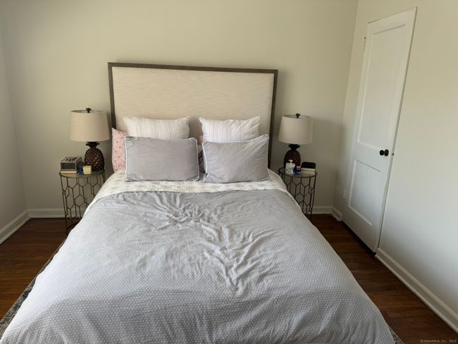 51 - 51 Arnold Way, Condo with 2 bedrooms, 1 bathrooms and 1 parking in West Hartford CT | Image 11