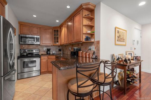 2d-162-11 9th Ave, Beechhurst, NY, 11357-2001 | Card Image