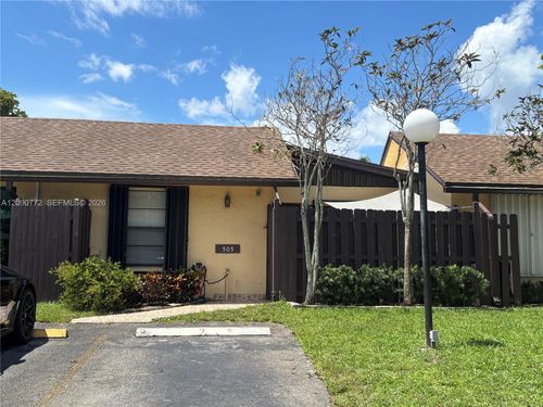 2-59-505 Briarwood Cir, Hollywood, FL, 33024-1322 | Card Image