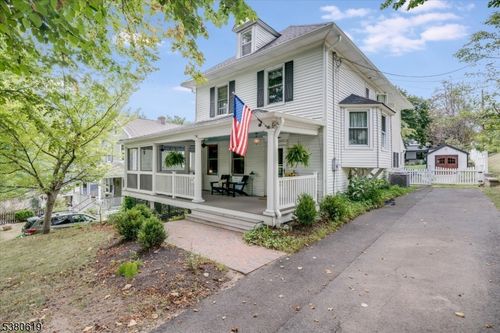 16 Woodland Rd, Bernardsville, NJ, 07924-2248 | Card Image