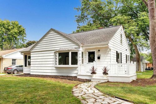 1002 Winford Avenue, GREEN BAY, WI, 54303 | Card Image