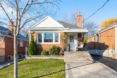 118 Glencrest Blvd, House other with 3 bedrooms, 2 bathrooms and 5 parking in East York ON | Image 1