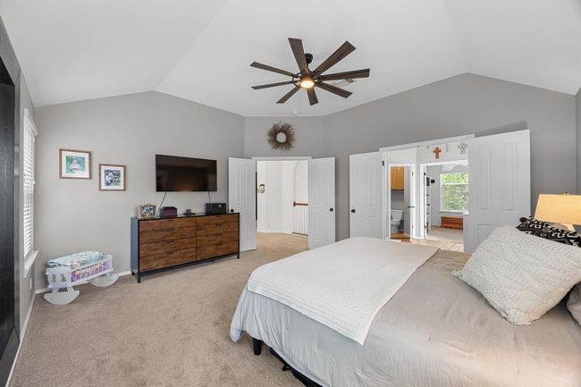 Vaulted ceiling | Image 23