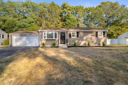 9 Dell Dr, East Haven, CT, 06513-1704 | Card Image